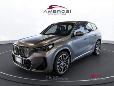 BMW iX1 M sport Premium package Grigio usata Corciano