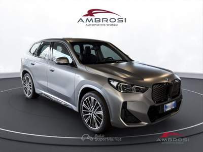 BMW iX1 M sport Premium package Grigio usata Corciano