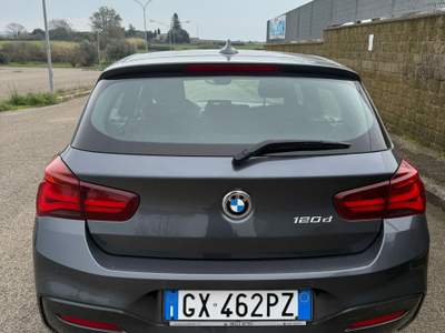 BMW Serie 1 120d M Sport / Navi / Pelle / Cerchi Neri/ LED Grigio usata Farnese