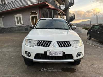 Mitsubishi L200 L200 2.5 DI-D/178CV DC Intense Plus Bianco usata SANTA MARIA NUOVA