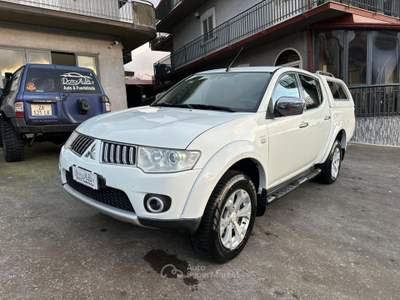 Mitsubishi L200 L200 2.5 DI-D/178CV DC Intense Plus Bianco usata SANTA MARIA NUOVA