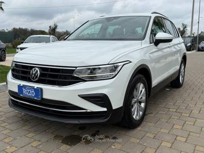 Volkswagen Tiguan 2.0TDI 150CV DSG LIFE NAVI FULL LED Bianco usata Mesagne