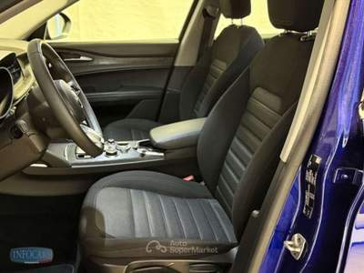 Alfa Romeo Stelvio 2.2 Turbodiesel 190 CV AT8 Q4 Business - Blu/Azzurro usata Este