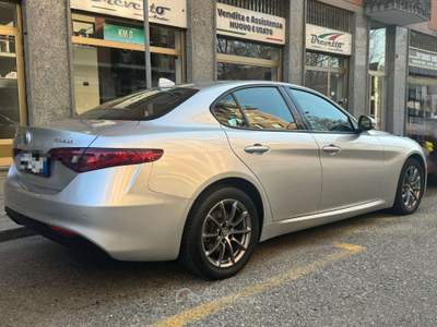 Alfa Romeo Giulia 2.2 t Super 150cv auto Argento usata Torino