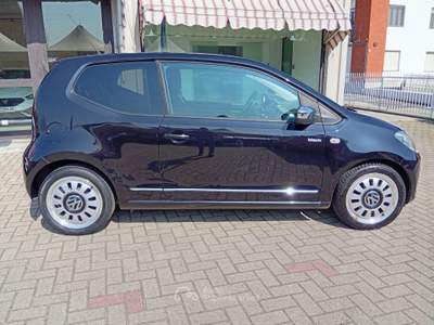 Volkswagen up! up! 3p 1.0 Highline black 75 cv Nero usata Carignano
