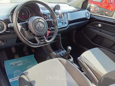 Volkswagen up! up! 3p 1.0 Highline black 75 cv Nero usata Carignano