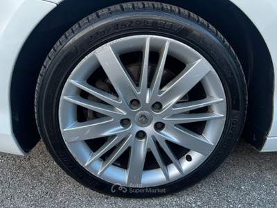 Renault Laguna RENAULT LAGUNA COUPE’ 2,0 DCI 180 CV INTENS 4CONTROL 5P Bianco usata Giulianova
