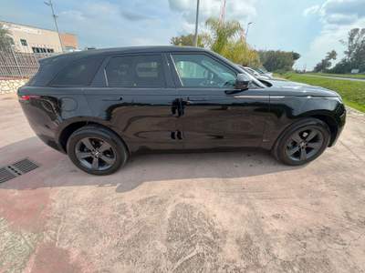 Land Rover Range Rover Velar UNICO PROPRIETARIO Nero usata Sabaudia