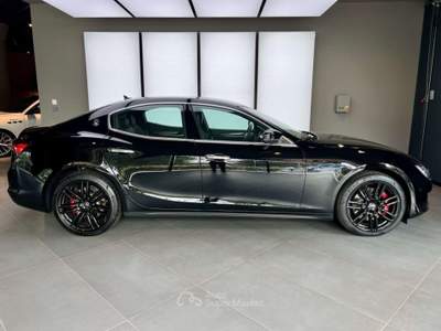 Maserati Ghibli 2.0 mhev 330cv auto Nero usata Venaria Reale