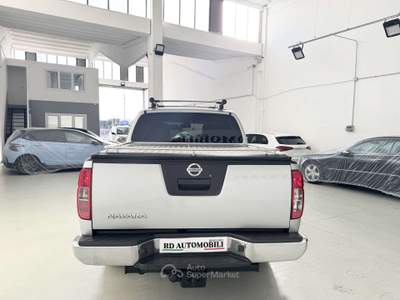 Nissan Navara Navara 2.5 dci d.cab Sport PLATINUM Argento usata Ciserano