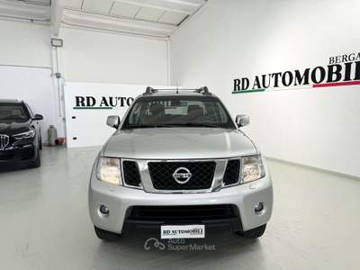 Nissan Navara Navara 2.5 dci d.cab Sport PLATINUM Argento usata Ciserano