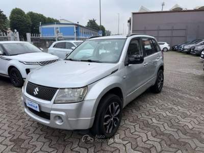 Suzuki Grand Vitara 2.0 16V 5 porte Argento usata Sesto San Giovanni