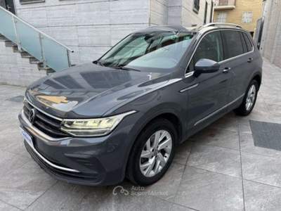Volkswagen Tiguan 2.0 TDI 150 CV SCR DSG 4MOTION Life Grigio usata Sesto San Giovanni