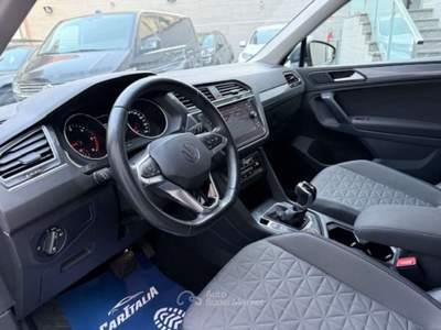 Volkswagen Tiguan 2.0 TDI 150 CV SCR DSG 4MOTION Life Grigio usata Sesto San Giovanni