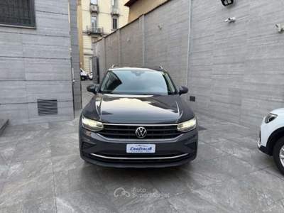 Volkswagen Tiguan 2.0 TDI 150 CV SCR DSG 4MOTION Life Grigio usata Sesto San Giovanni