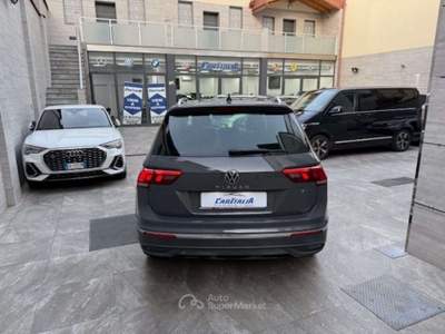 Volkswagen Tiguan 2.0 TDI 150 CV SCR DSG 4MOTION Life Grigio usata Sesto San Giovanni