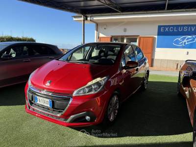 Peugeot 208 208 I 2015 5p 1.2 puretech Active 82cv Rosso usata Castel Gandolfo