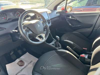 Peugeot 208 208 I 2015 5p 1.2 puretech Active 82cv Rosso usata Castel Gandolfo