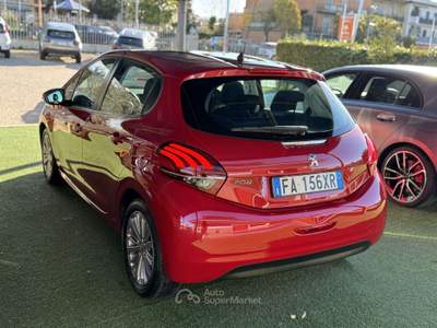 Peugeot 208 208 I 2015 5p 1.2 puretech Active 82cv Rosso usata Castel Gandolfo