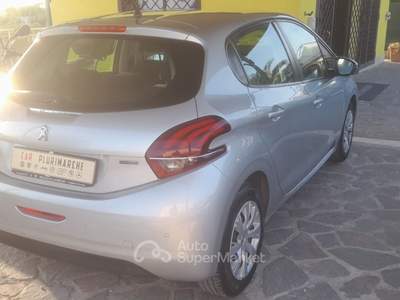 Peugeot 208 5p. GPL Argento usata Castel Gandolfo