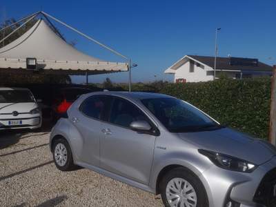 Toyota Yaris 5 porte Lounge Argento usata Castel Gandolfo