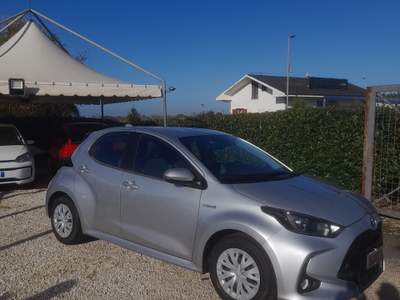Toyota Yaris 5 porte Lounge Argento usata Castel Gandolfo