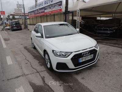 Audi A1 citycarver 25 TFSI Grigio usata Quarto