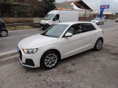 Audi A1 citycarver 25 TFSI Grigio usata Quarto