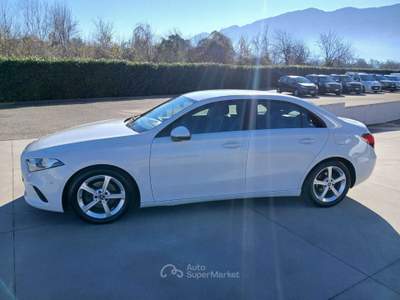 Mercedes-Benz Classe A Mercedes-Benz A 180 A 180 d Business auto PROMO FINANZIAMENTO Bianco usata SAN MARTINO VALLE CAUDINA