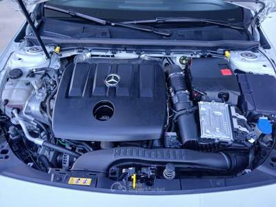 Mercedes-Benz Classe A Mercedes-Benz A 180 A 180 d Business auto PROMO FINANZIAMENTO Bianco usata SAN MARTINO VALLE CAUDINA