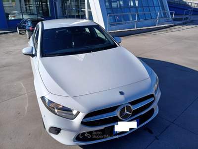 Mercedes-Benz Classe A Mercedes-Benz A 180 A 180 d Business auto PROMO FINANZIAMENTO Bianco usata SAN MARTINO VALLE CAUDINA