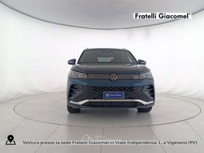 Volkswagen Tiguan 2.0 tdi r-line 150cv dsg Blu/Azzurro usata Vigevano
