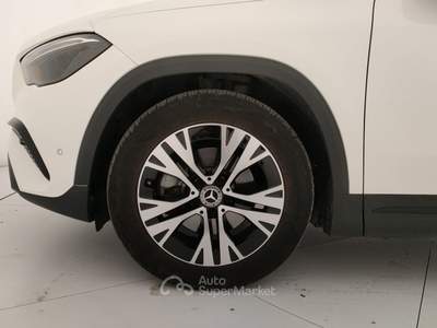 Mercedes-Benz GLA Gla 200 d progressive advanced plus auto Bianco usata Livorno