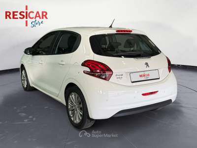 Peugeot 208 208 5p 1.2 puretech active 82cv idonea neopatentato Bianco usata Alessandria