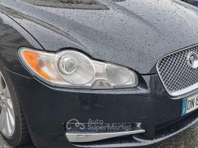 Jaguar XF 2.7D V6 Luxury Nero usata Torino