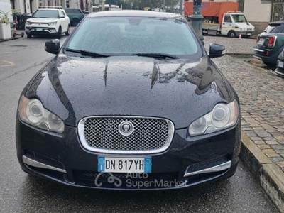 Jaguar XF 2.7D V6 Luxury Nero usata Torino