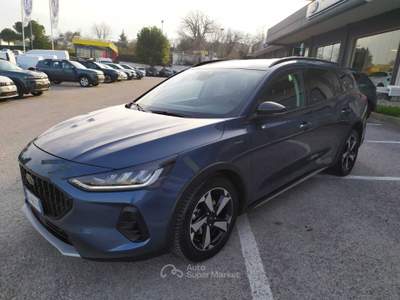 Ford Focus 125 cavalli ecoboost benzina Blu/Azzurro usata Lanciano