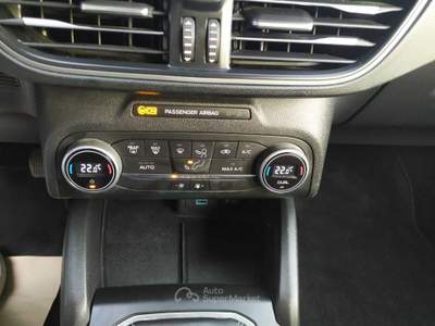 Ford Focus 125 cavalli ecoboost benzina Blu/Azzurro usata Lanciano