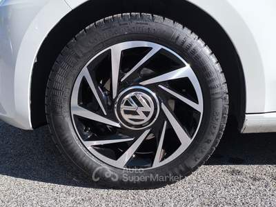 Volkswagen up! 1.0 5P COMFORT BLUETOOTH CRUISE PDC Bianco usata Roma