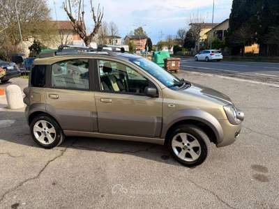 Fiat Panda 1.3 mjt Cross 4x4 TETTO ,GANGIO TRAINO 1 PROPRIET Verde usata Crevalcore