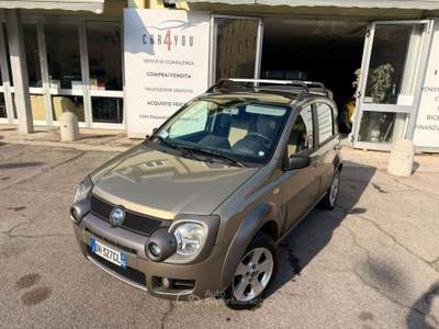 Fiat Panda 1.3 mjt Cross 4x4 TETTO ,GANGIO TRAINO 1 PROPRIET Verde usata Crevalcore