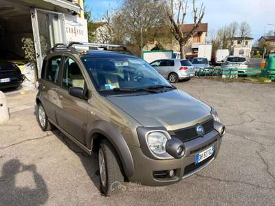 Fiat Panda 1.3 mjt Cross 4x4 TETTO ,GANGIO TRAINO 1 PROPRIET Verde usata Crevalcore