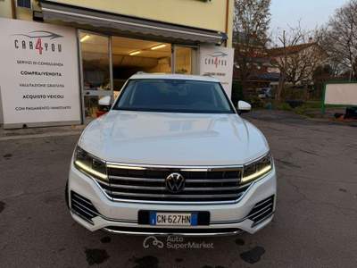 Volkswagen Touareg 3.0 V6 tdi Elegance 231cv AUTO, CARPLAY 1 proprietario! LUCI AMBIENT! Bianco usata Crevalcore