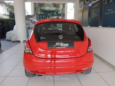Lancia Ypsilon 1.0 FireFly 5 porte S&S Hybrid Ecochic Gold Rosso usata Venezia