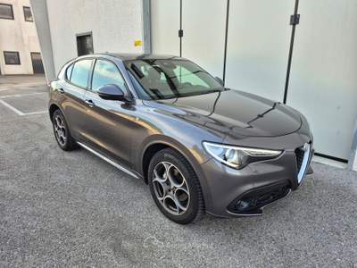 Alfa Romeo Stelvio Unipro, IVA esposta, Tetto, Pelle Nero usata Treviso