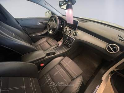 Mercedes-Benz CLA 200 d Automatic Sport Bianco usata MONOPOLI