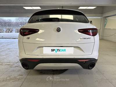 Alfa Romeo Stelvio 2.2 Turbo Diesel 190CV AT8 Q4 Super Bianco usata Milano