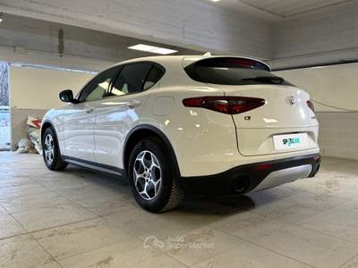 Alfa Romeo Stelvio 2.2 Turbo Diesel 190CV AT8 Q4 Super Bianco usata Milano