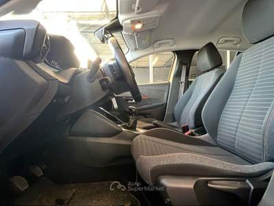 Peugeot 208 208 Active Pack PureTech 75 S/S Giallo usata Pordenone