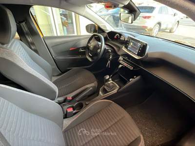 Peugeot 208 208 Active Pack PureTech 75 S/S Giallo usata Pordenone